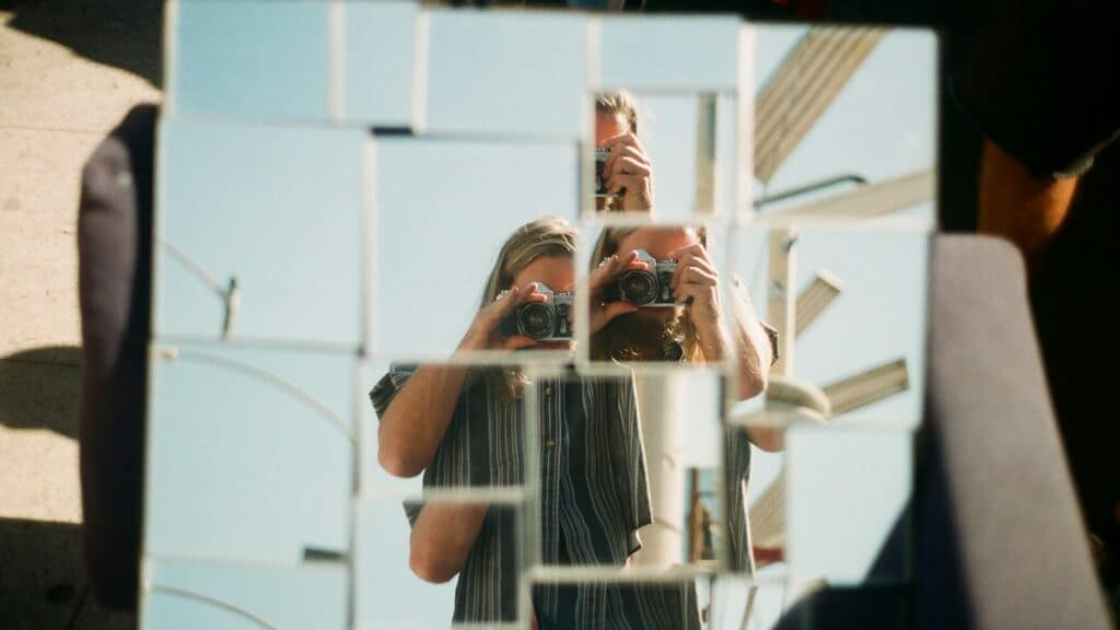 L'effet miroir : quand l'organisation découvre ce qu'elle dit d'elle-même